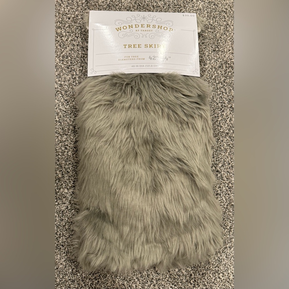 Wondershop Silver Gray Faux Fur Christmas Elegant Holiday Tree Skirt